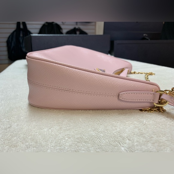 Prada Re-Edition 2005 Pink Alabaster Saffiano Leather Bag - Picture 13 of 16